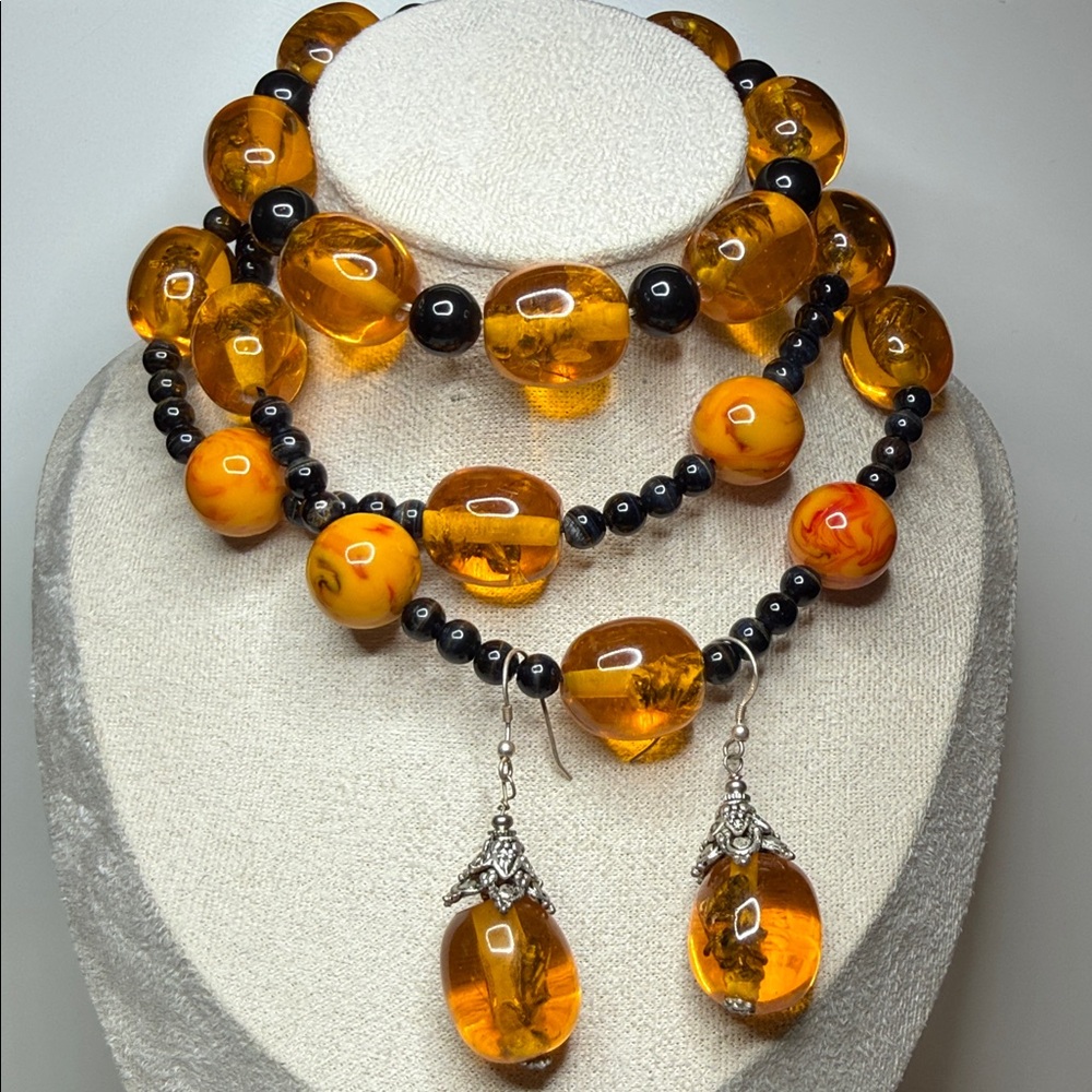 ⭐️ Antique vintage Baltic Amber fossilized bees Necklace earrings bracelet set